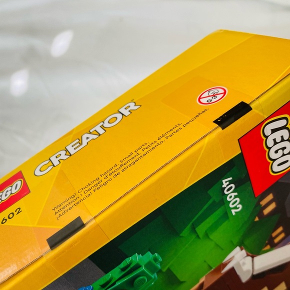 Lego Winter Market Stall 40602 - Christmas LEGO set - Picture 3 of 4